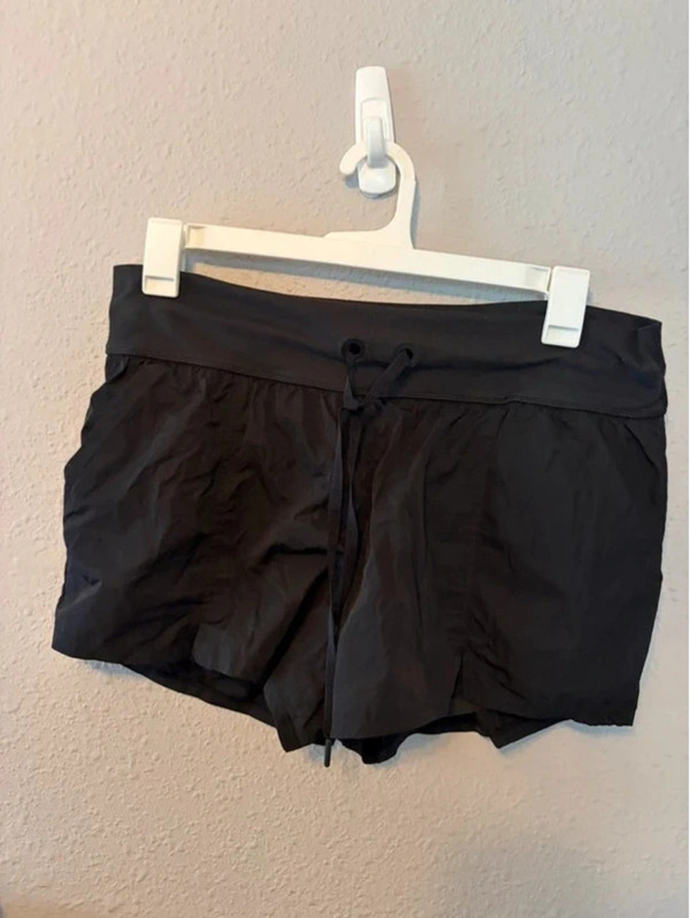 Offline by Aerie black shorts built in spandex L